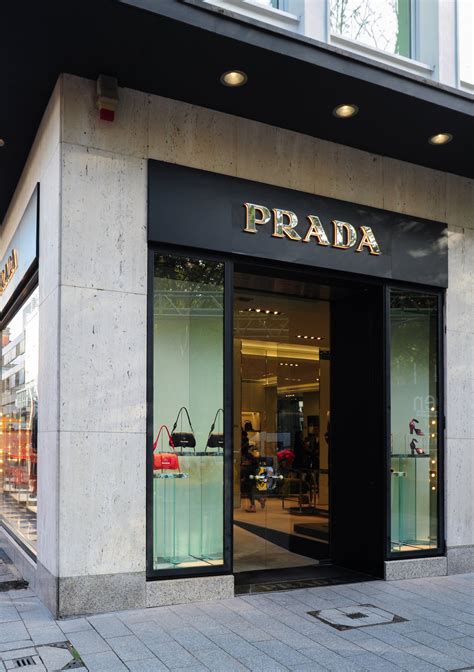 prada germany website.